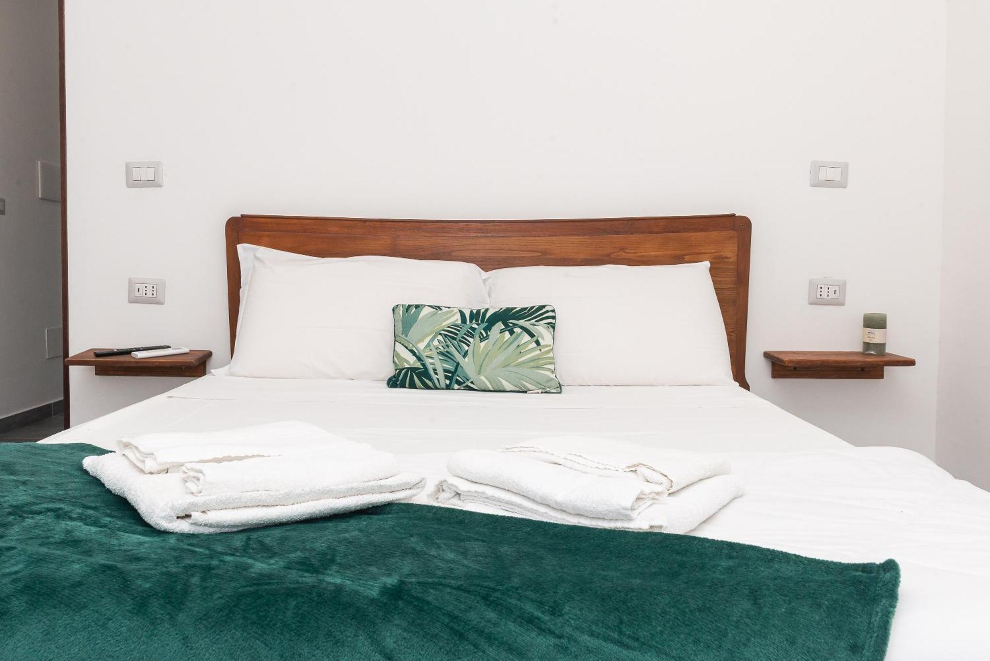 Guest House - Affittacamere Green Apartment - By Faendho Porto Torres Eksteriør billede